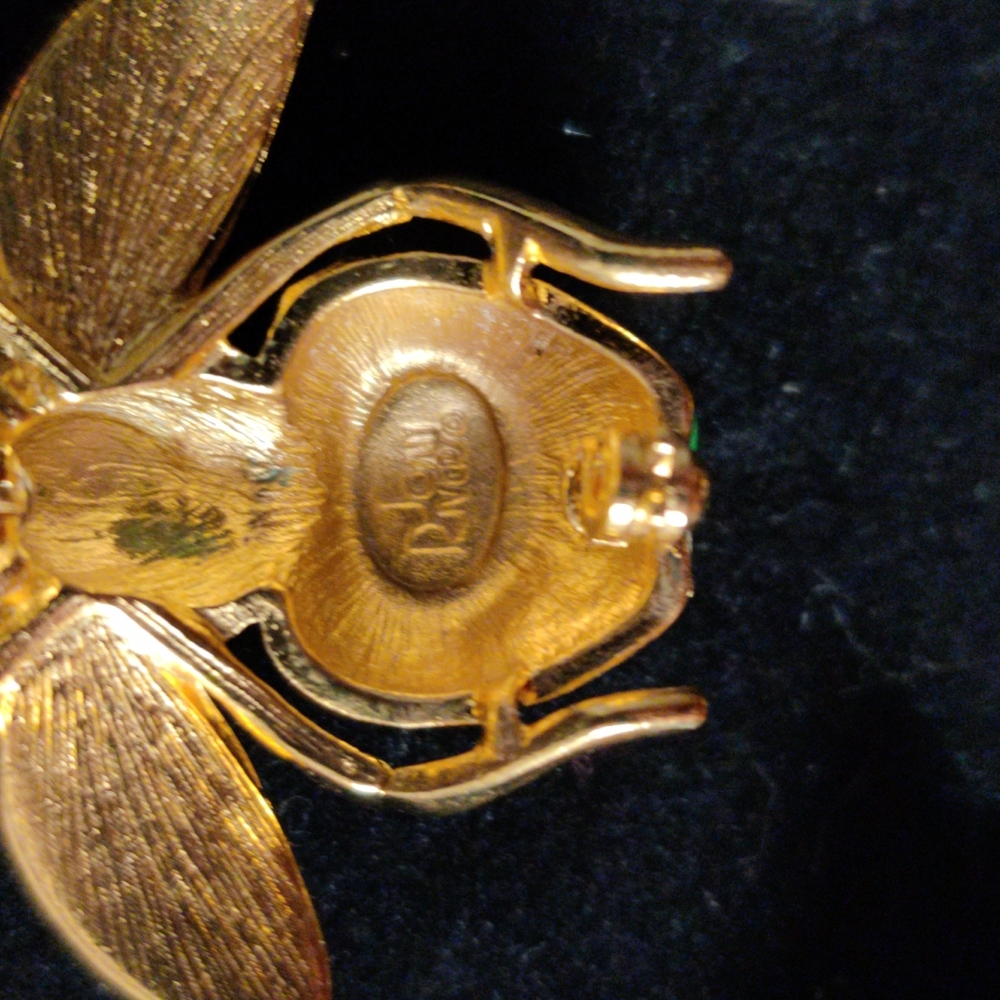 Joan Rivers RARE green apple bee brooch pin - Picture 3 of 3